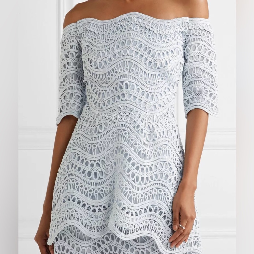 NWT Women’s  Size 4 Lela Rose Off The Shoilder Lace Top  Blouse Light Blue